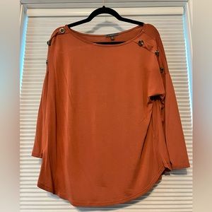 Gyft Size Medium Top